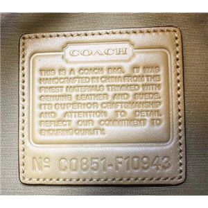 COACH(コーチ)ミニシグネチャー 10945 SKHCA ソフトダッフル ショルダーバッグ カーキ/キャメル