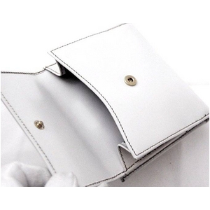 グッチ GUCCI 二つ折り財布 162759 ADH5G 9061 レザー (ホワイト)