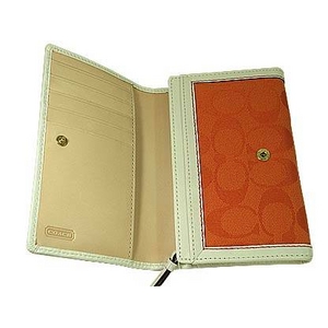 COACH(コーチ) 6K14 TG/WT シグネチャー 2つ折り財布