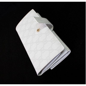 GUCCI(�O�b�`) 212104 FN0AG 900009 W�z�b�N �����z �I�t�z���C�g