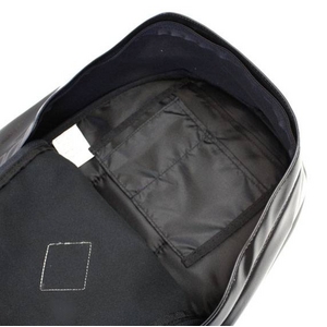 OUTDOOR(アウトドア) 12429189-60 シャイニング PU デイパック ブラック
