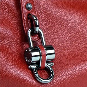 Salvatore Ferragamo（サルヴァトーレ・フェラガモ） ショルダーバッグ 21A057 SH RED 385687 レッド