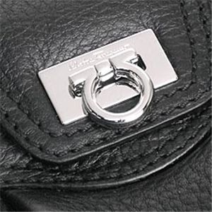 FERRAGAMO（フェラガモ）ショルダーバッグ217379ブラック