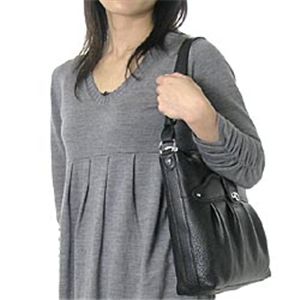 FERRAGAMO（フェラガモ）ショルダーバッグ217379ブラック