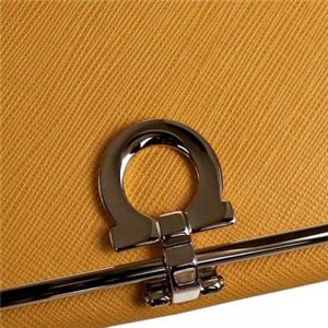 Ferragamo(フェラガモ) 長財布 GANCINI ICONA VITELL 224633 455631 マスタード