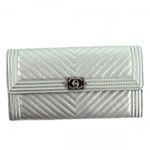 CHANEL（シャネル） 長財布  A80286 45002 の詳細ページへ