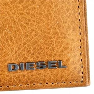 DIESEL(ディーゼル) 二つ折り財布(小銭入れ付) X03932 CASHEW PR227