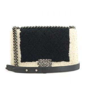 CHANEL�i�V���l���j �V�����_�[�o�b�O A67086