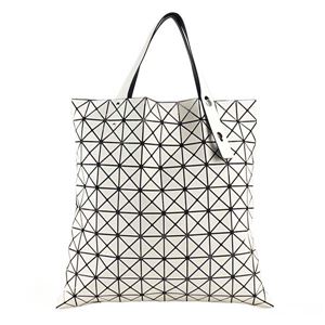 BAO BAO ISSEY MIYAKE�i�o�I�o�I �C�b�Z�C�~���P�j �g�[�g�o�b�O 76AG523 50 CREAM