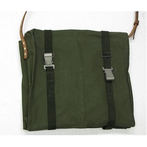 スウェーデン軍放出 ホスピタルキャンパスショルダーバック 【中古】