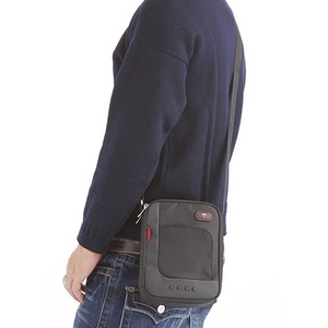 TUMI (トゥミ) ショルダーバッグ FLOW 5133・Small