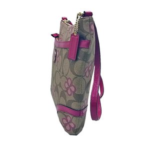 COACH(コーチ)F22021 B4/P1 シグネチャークローバーショルダーバッグ