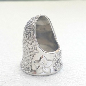 パッチワークの必需品 シルバーシンブル【サイズＬ】