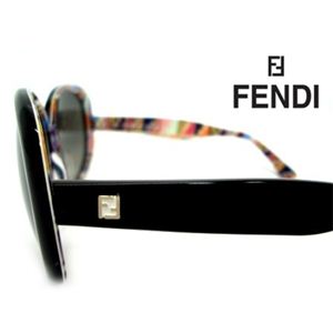Fendi(フェンディ) サングラス SUN5085-001 スモーク×ブラック