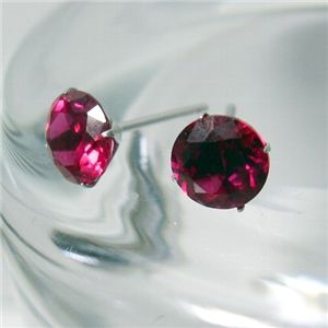 シンセティックルビー大粒５ミリスタッドピアス