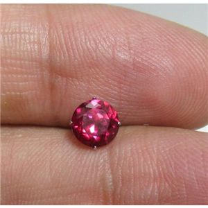 シンセティックルビー大粒５ミリスタッドピアス