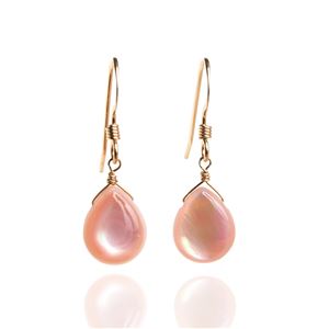 ピンクシェルペアシェイププレンカットピアス