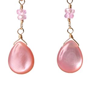 ピンクシェルペアシェイプカット＆ピンクサファイアボタンカット14KGFピアス