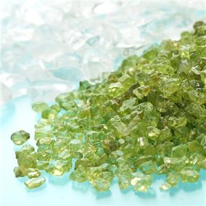 ペリドット浄化チップ(ヒマラヤ水晶付き)