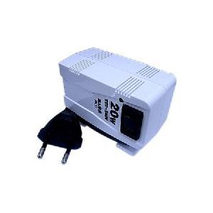 ミヨシ(MCO) 海外旅行用変圧器 MBT-2320【旅人専科】