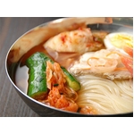 ノドにツルっ、プロが選んだ逸品!!自慢の『韓国冷麺8食』
