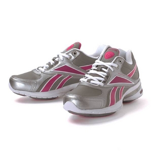 Reebok�i���[�{�b�N�j �C�[�W�[�g�[�� ���C�����B�S���C�g �V���o�[ �iJ21156�j 23.5cm