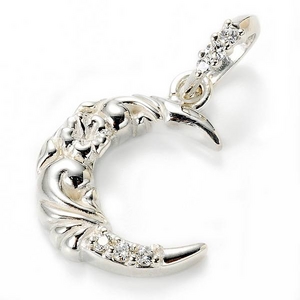 LION HEART(CIn[g) PLUMERIA/Crescent Pendant/y_ggbv