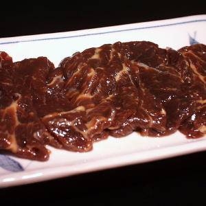【父の日用】高級料亭御用達 馬刺し「プレミアム」お一人様完食サイズミニパックセット 馬刺し1kg 馬モツ煮300g 馬ゴボウ煮300g 馬焼肉300g 製造メーカー直送だから実現したこの価格