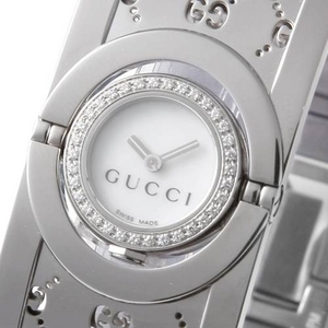 GUCCI(グッチ) レディース YA112511 ホワイトシェル トワール34Pダイヤ スリム バングルウォッチ