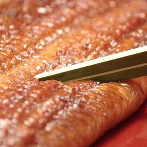 【母の日までにお届けします】 愛知県産うなぎ使用 うなぎ割烹「一愼」特製うなぎ長蒲焼 約140g×4尾(たれ、山椒セット)