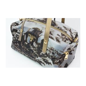 PRADA ナイロンショルダーバッグ BLO567