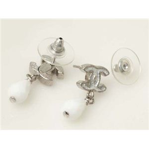 【現品限り】CHANEL(シャネル) ピアス ココ B10A シルバー/白 【新品】