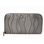 【現品限り】PRADA（プラダ） ラウンドファス...