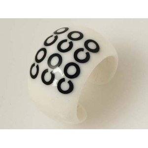 【現品限り】CHANEL(シャネル) プラリング COCO ホワイト 【中古A】