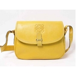 【現品限り】Loewe（ロエベ） ショルダーバッグ イエロー  【中古AB】