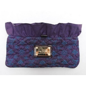 �y���i����zLOUIS VUITTON�i���C���B�g���j ���C ���B�g�� �N���b�`�o�b�O �p�[�v�� �y����B�z