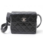 【現品限り】CHANEL（シャネル） マトラッセ ショルダーバッグ 黒 シルバー金具 【中古AB】