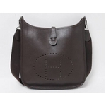 【現品限り】HERMES(エルメス) エブリンPM エプソン ショコラ シルバー金具 【中古AB】の詳細ページへ