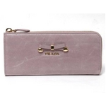 【現品限り】PRADA（プラダ） L字ファスナー長財布 ピンク 【中古AB】の詳細ページへ