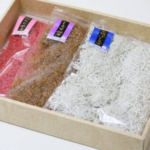 網本直送!天然釜揚げしらす300gと新鮮しらす佃煮260g梅ちりめん300gのセット