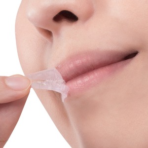 ぷるリップパック(唇用ジェルパック) 8つの美容成分配合 日本製