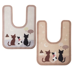 トイレマット　スリーキャットムーン　60&times;80cm　ベージュ