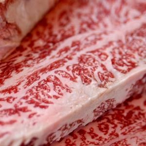 最高級 石垣牛 焼肉・カルビ1kg A5・4クラス 箱入り【石垣島直送】