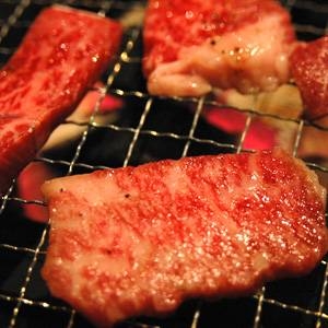 【のし付き(名入れ不可)・桐箱入り お歳暮・お中元に】 最高級 石垣牛 焼肉・特選カルビ3kg A5・4クラス【石垣島の牧場から直送】