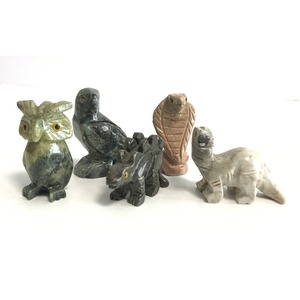 【ミニ動物　アニマルの置物5点セット】T01　天然石　ソープストーンのお守り　動物の形したミニチュア　ハンドメイド彫刻　ペルー製 