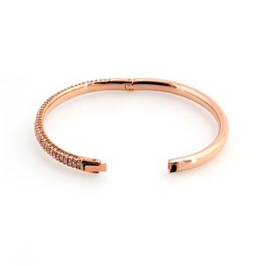 Swarovski（スワロフスキー） 5032850 Stone Mini Rose Gold シルククリスタル パヴェ バングル Mサイズ