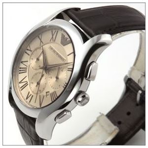 Emporio Armani（エンポリオ・アルマーニ） ちょっぴりクラシカルテイスト。ビジネスユースもお薦めのクロノグラフ・ウオッチ AR1785