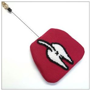 anello(アネロ) CAT・DOT ねこどっとシリーズ ZP-D0433-SPI 魚の骨チャーム付♪もこもこサガラ刺繍 パスケース＆ミニポーチ 紐が伸び〜るリール式で自動改札にも便利♪