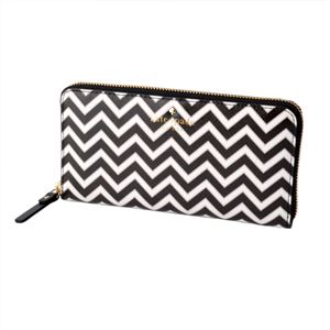 Kate Spade(�P�C�g�X�y�[�h) PWRU5224 143 ���E���h�t�@�X�i�[�����z MARKET STREET lacey