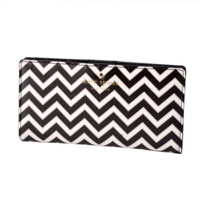 Kate Spade(�P�C�g�X�y�[�h) PWRU5225 143 �w�ʃt�@�X�i�[���K���ꁕ�������t ��܂蒷���z MARKET STREET stacy